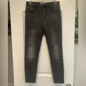 Pull and bear black denim